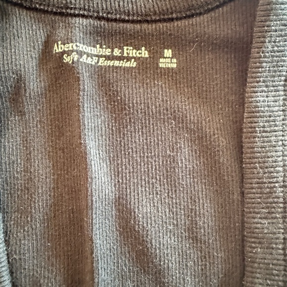 Essential Rib Tuckable Scoopneck tank - Picture 3 of 4